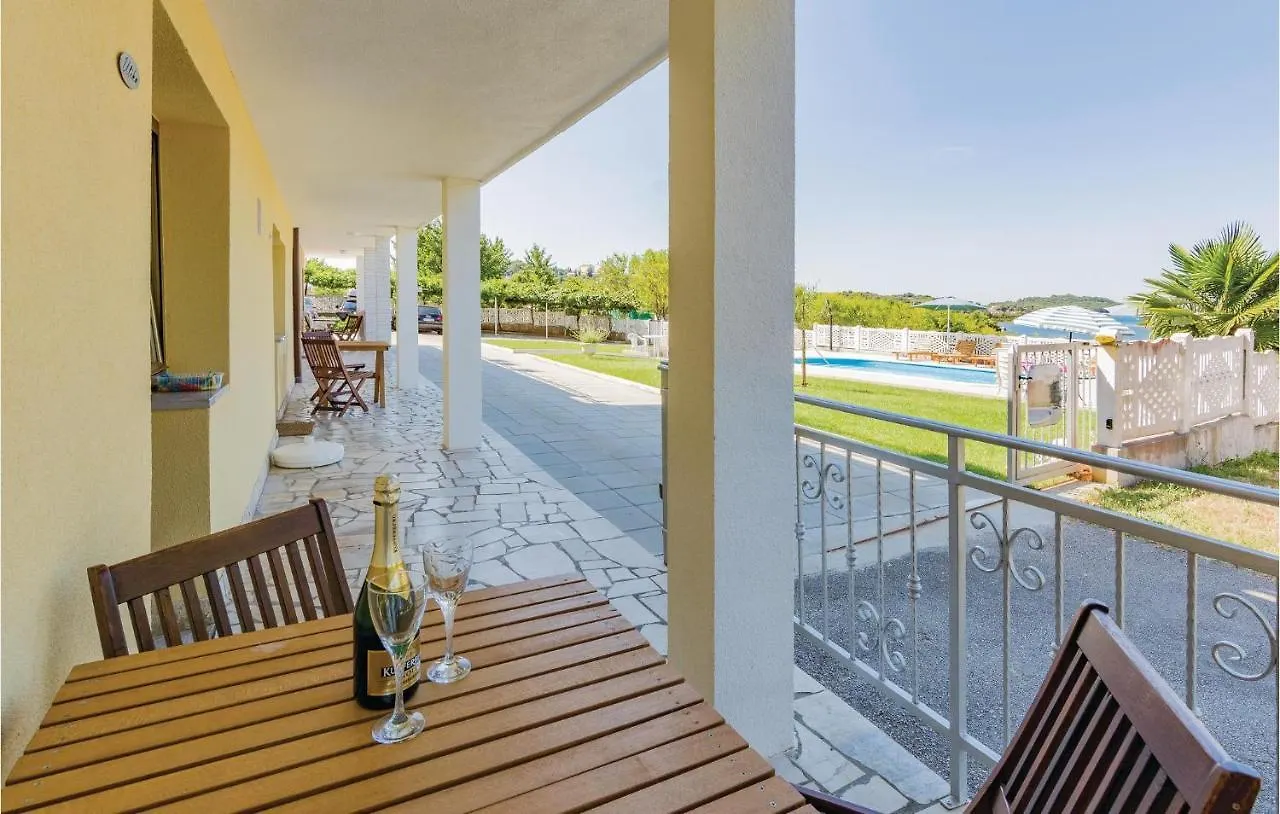 Amazing Apartment In Vrsar With Kitchen